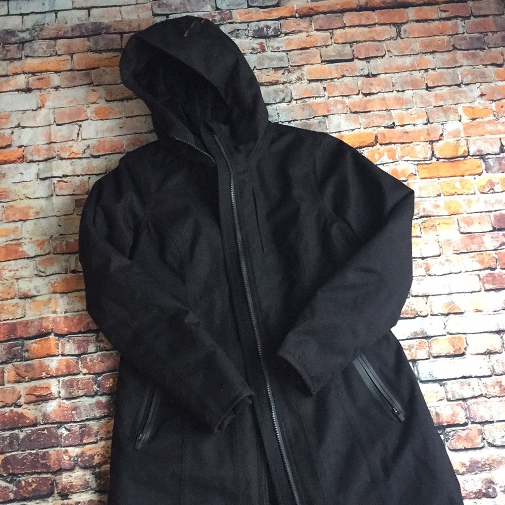 Athleta Cascades Parka